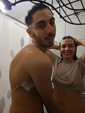 Show modela LeoyNicky98 na web-kameri