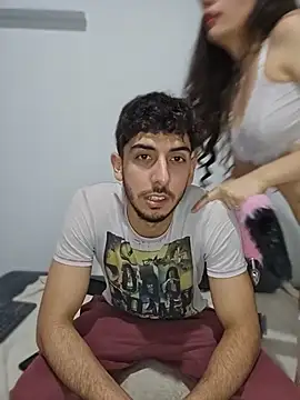 دردشة LeoyNicky98 الجنسية المباشرة