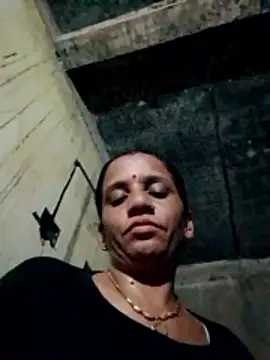 غرفة دردشة Anitarakkoli المباشرة