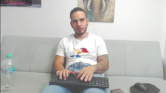הופעת וובקאם של jhustin_marcius