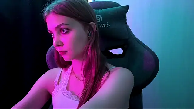 Babysmall_girl 网络视讯表演