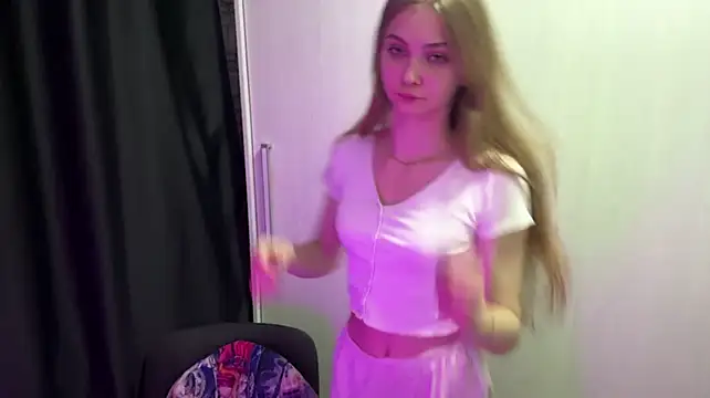 Babysmall_girl's Webcam Show