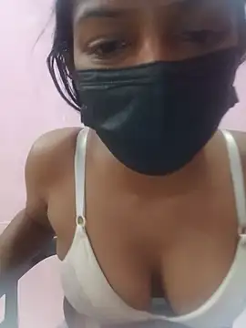 Pokazy przed kamerką – Malee_S
