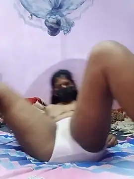 Malee_S Adlı Modelin Canlı XXX Sohbeti