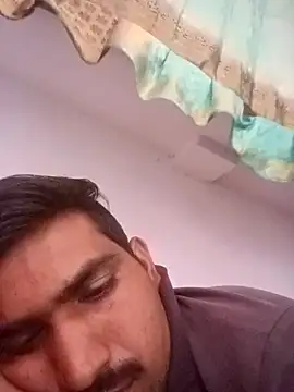 RAJE7055 Show Webcam