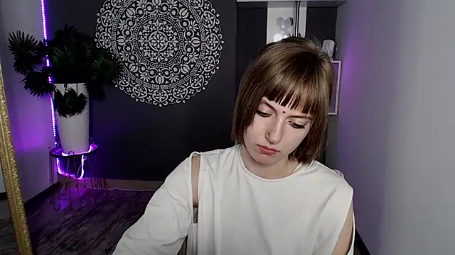 EchoScribe Adlı Modelin Canlı XXX Sohbeti