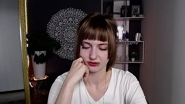 EchoScribe Adlı Modelin Canlı XXX Sohbeti