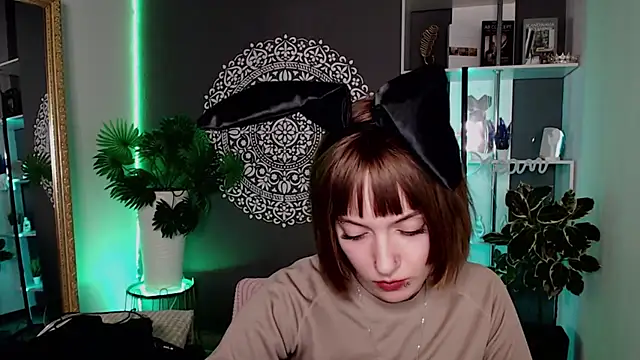 EchoScribe Adlı Modelin Canlı XXX Sohbeti