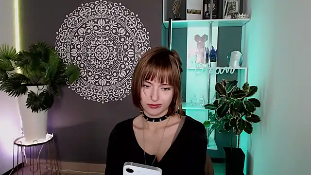 EchoScribe Adlı Modelin Canlı XXX Sohbeti
