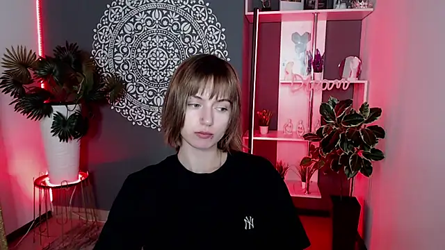 EchoScribe Adlı Modelin Canlı XXX Sohbeti