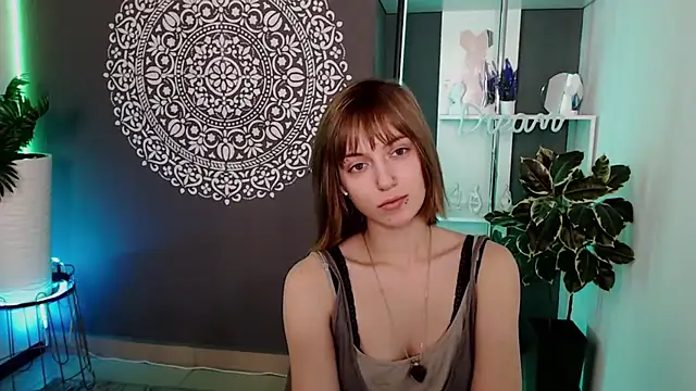 EchoScribe Adlı Modelin Canlı XXX Sohbeti