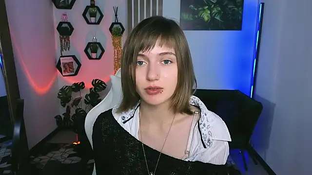EchoScribe Adlı Modelin Canlı XXX Sohbeti