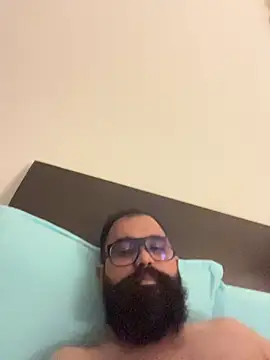 عرض كام ThatBeardDude
