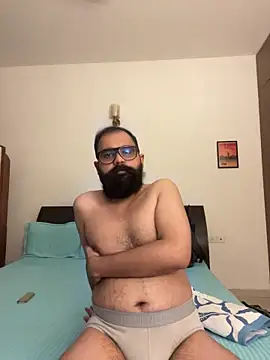 Show modela ThatBeardDude na web-kameri