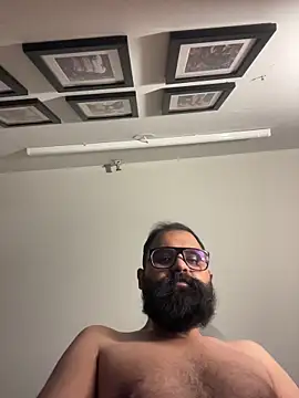 Pokazy przed kamerką – ThatBeardDude