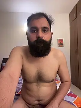 Show modela ThatBeardDude na web-kameri
