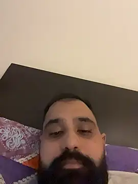 Pokazy przed kamerką – ThatBeardDude