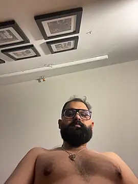 عرض كام ThatBeardDude