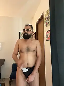 הופעת וובקאם של ThatBeardDude