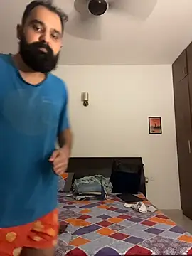 Show modela ThatBeardDude na web-kameri