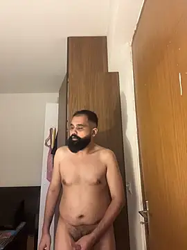 Show modela ThatBeardDude na web-kameri