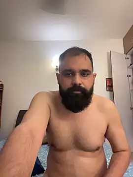 ThatBeardDude Show in webcam