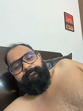 عرض كام ThatBeardDude