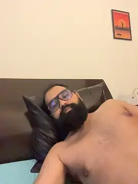 Pokazy przed kamerką – ThatBeardDude