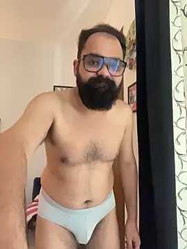 הופעת וובקאם של ThatBeardDude