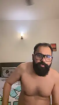 Show modela ThatBeardDude na web-kameri