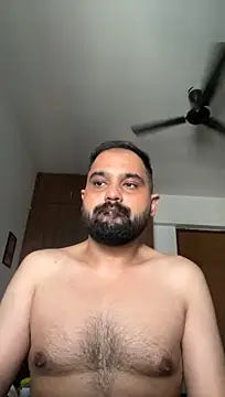 Show modela ThatBeardDude na web-kameri