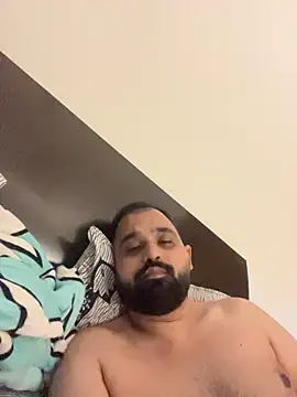 Pertunjukan Kamera Web ThatBeardDude