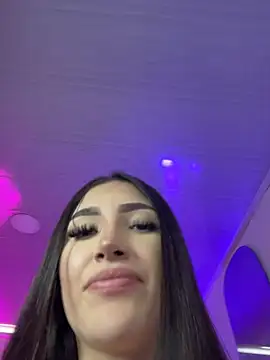 babyy_nicols_mのライブXXXチャット