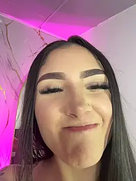 babyy_nicols_m Chat XXX live