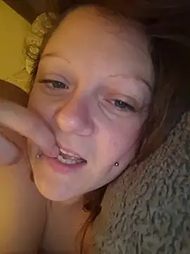 FlirtyFrayaXX live XXX chat