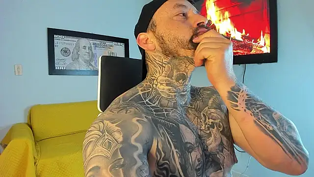 Вебкам-шоу thiago_pg