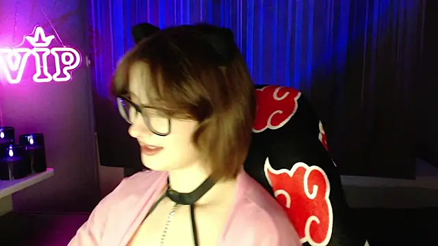 LunaXcherry's Webcam Show