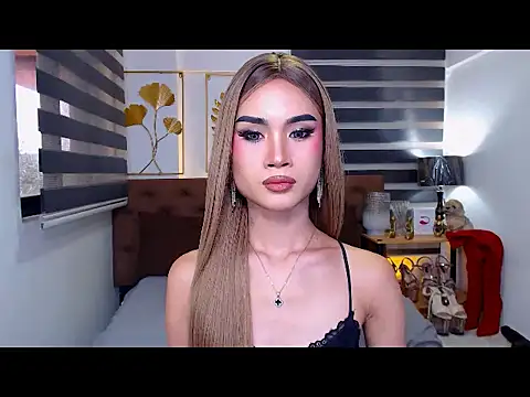 JuicyCockThea 网络视讯表演