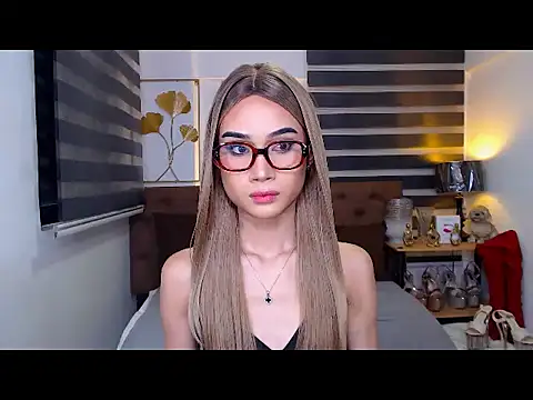 JuicyCockThea 网络视讯表演