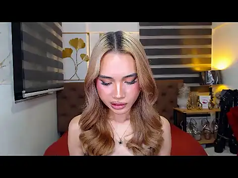 JuicyCockThea 网络视讯表演