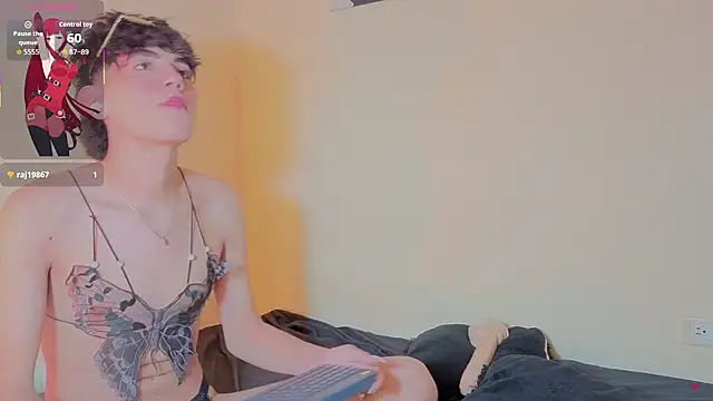 max_femboy 在線直播表演