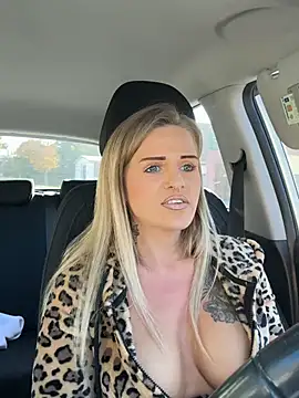 Kedi_Kiss – Kamerová šou