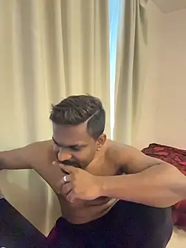 Show modela bhagihero na web-kameri