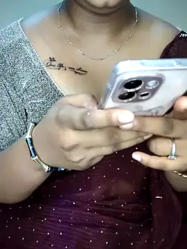 Show modela Marathi_khushi1 na web-kameri