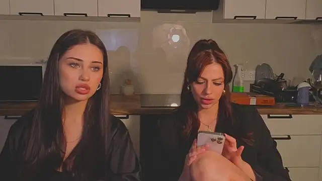 Sofia_Plump webkamerás műsora