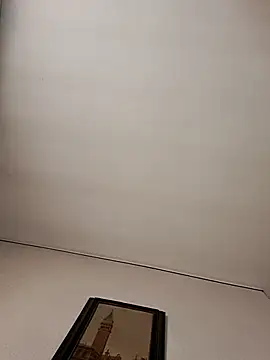 Sony28v Adlı Modelin Canlı Sohbet Odası