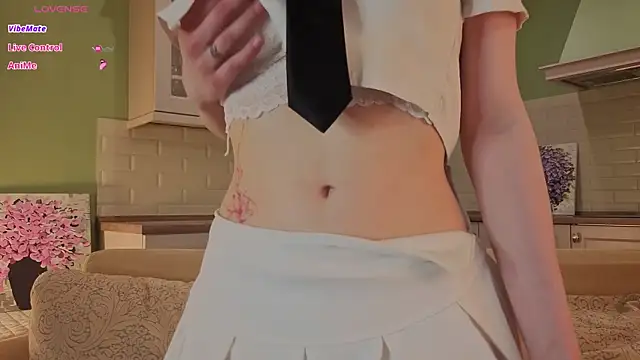 UWU_flower Chat XXX in diretta