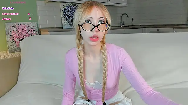 Chatroom XXX en direct de UWU_flower