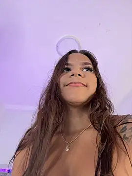 Chat +18 de amara_wet04 ao vivo
