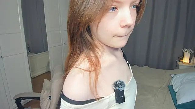 LavenderMitten's Live XXX Chat